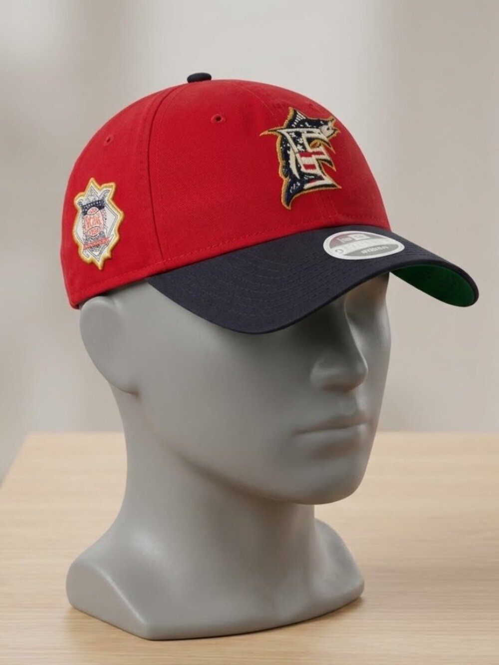 Miami Marlins New Era Women's 2019 Stars &Stripes 4th of July 9TWENTY Adjustable